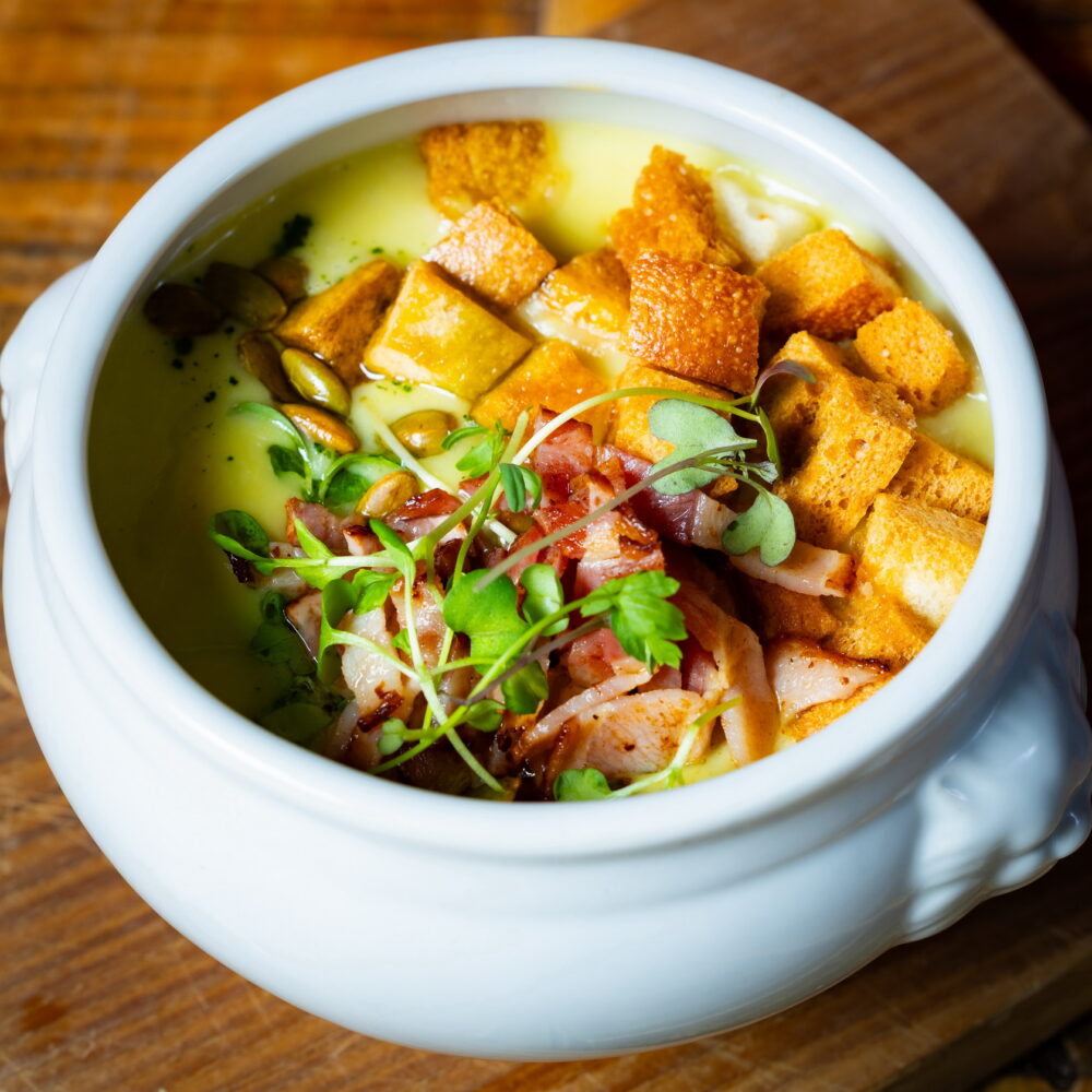 Vicyssoise krõbeda peekoniga